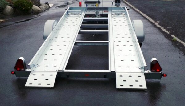 1300 kg autotransporter met enkele as