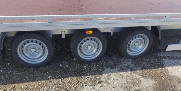 Vast platform + oprijplaten Boro ATLAS 6m x 2m 3500kg 3 assen