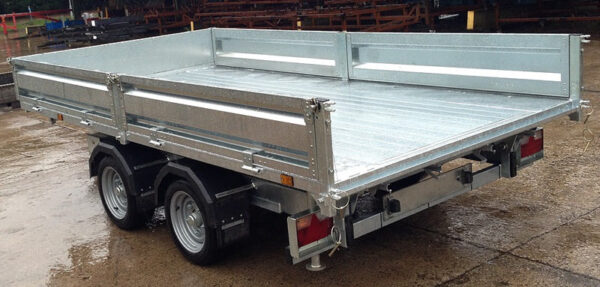 Indespension 2-assige kipperoplegger – GVWR 2700 kg, hydraulisch kantelbaar