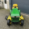 John Deere 320 zitmaaier