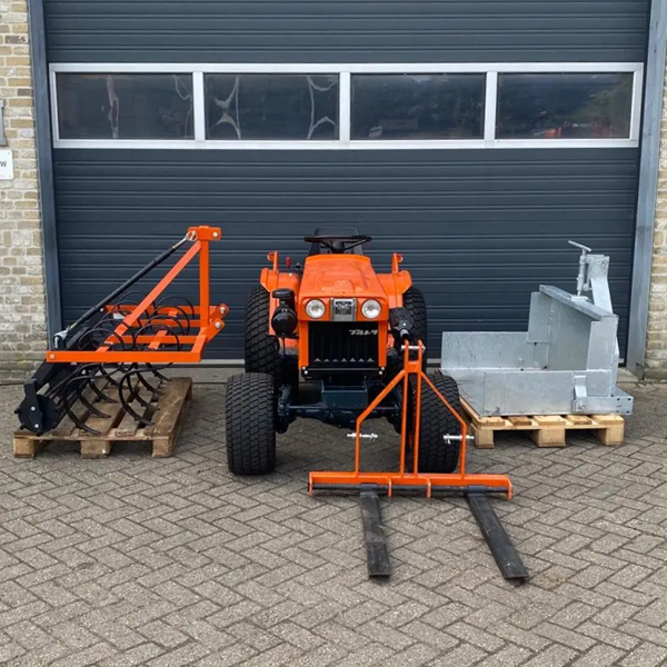 Kubota Compacttractor B7001