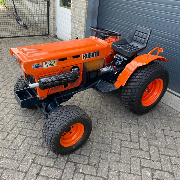 Kubota Compacttractor B7001