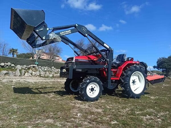 Yanmar F175 minitractor met schep
