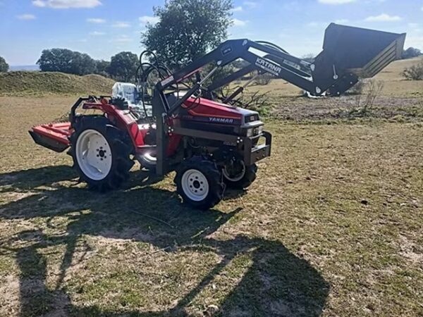 Yanmar F175 minitractor met schep