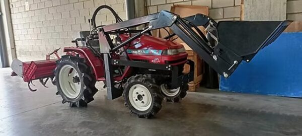 Yanmar KE 4 minitractor met schep